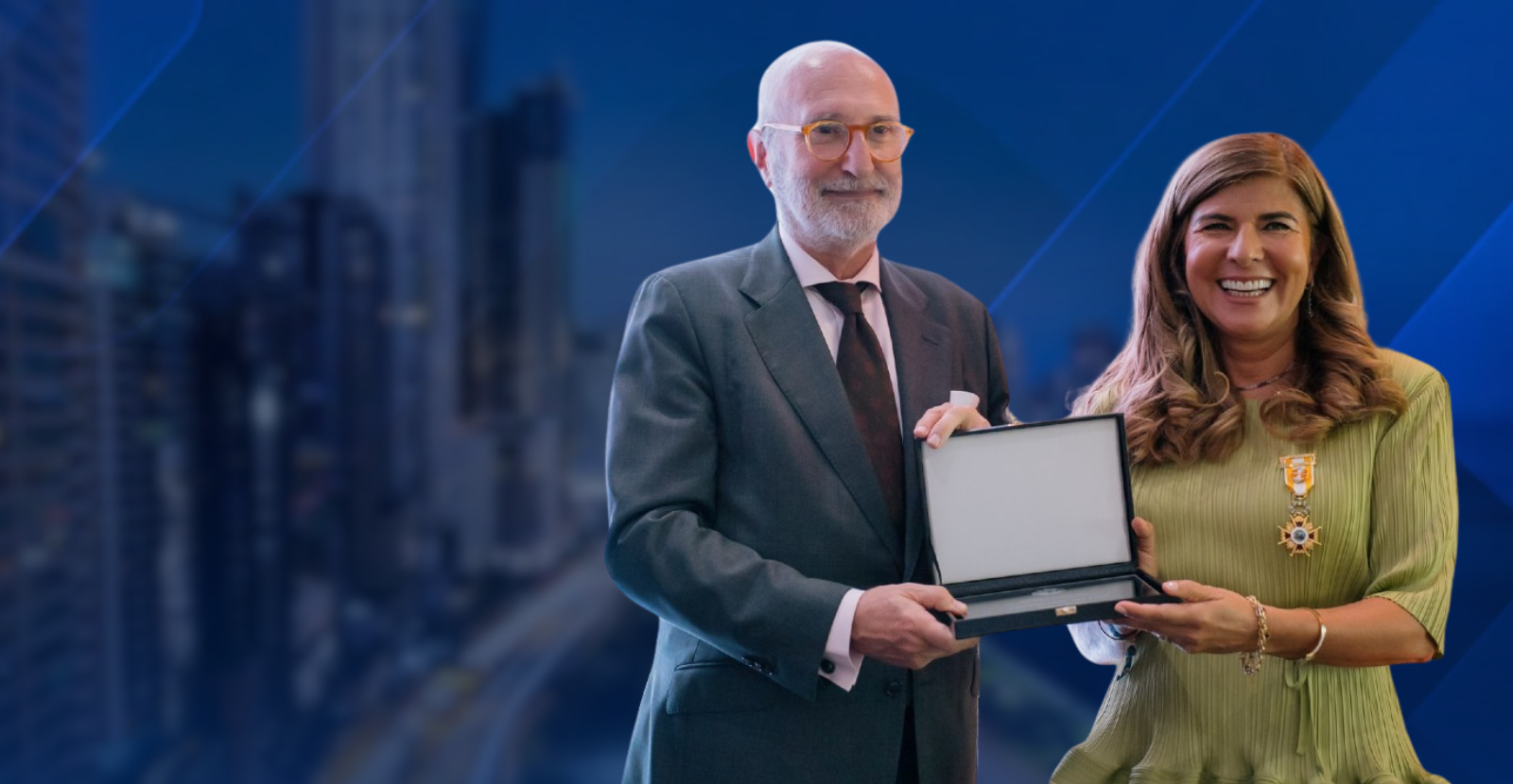 Beatriz Rubio, CEO da RE/MAX Portugal, com a distinção de Empresária do Ano da CCILE